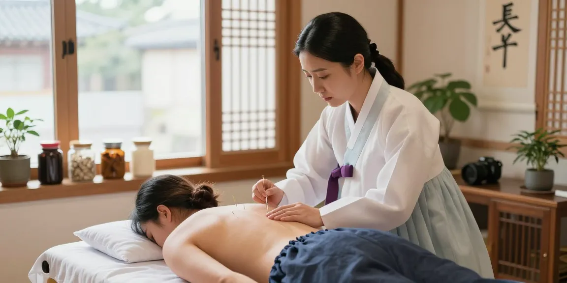 Acupuncture treatment at 수원교통사고한의원 for effective recovery.